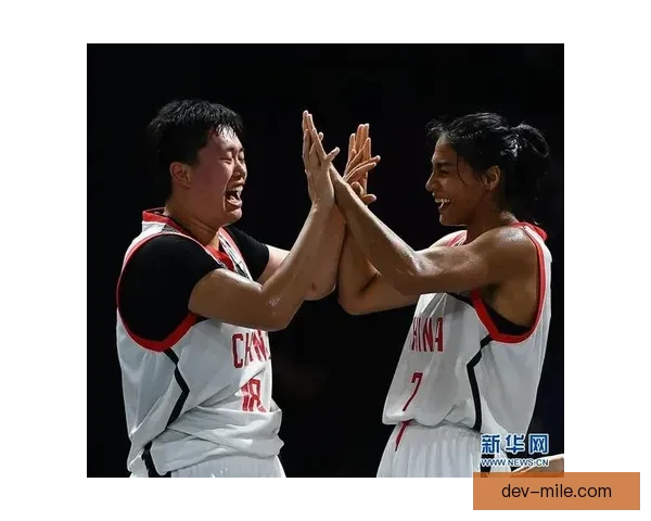 巴德利稳控中场节奏引领热那亚攻防转换的新核心力量