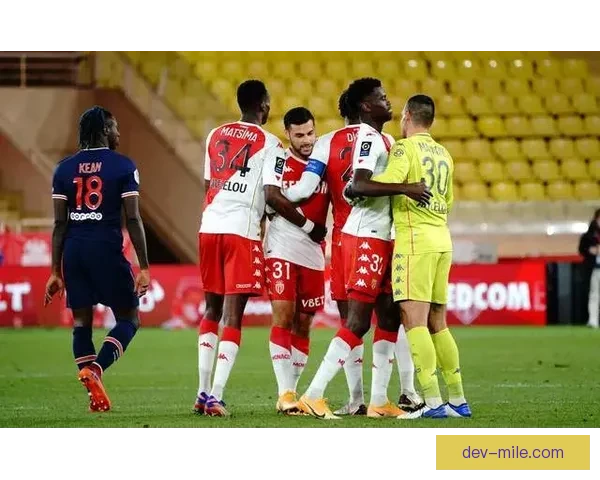 拉卡泽特法甲主场补时点球绝杀里昂逆转取胜