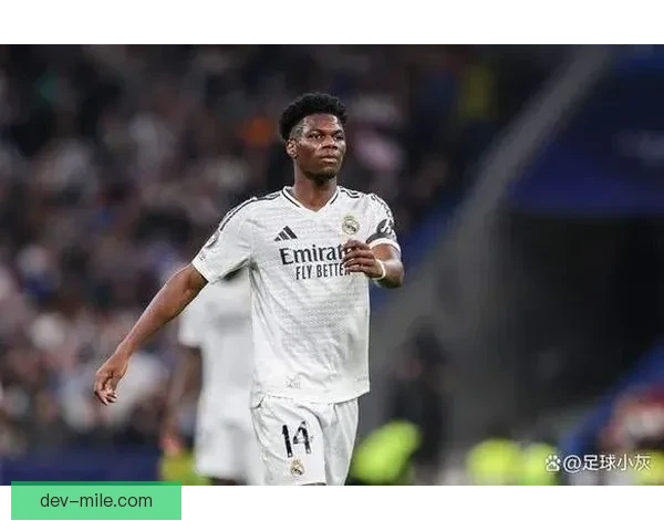 楚阿梅尼客串中卫稳定发挥助力球队防线稳固表现出色