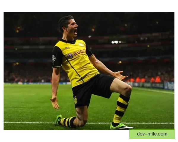 莱万多夫斯基盛赞拉什福德具备成为世界级球星的全部潜质