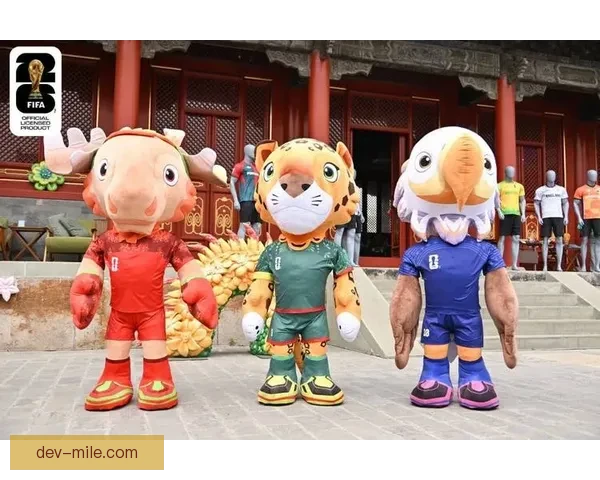 2026世界杯官方吉祥物周边亮相多伦多机场专柜 半小时内迅速售罄